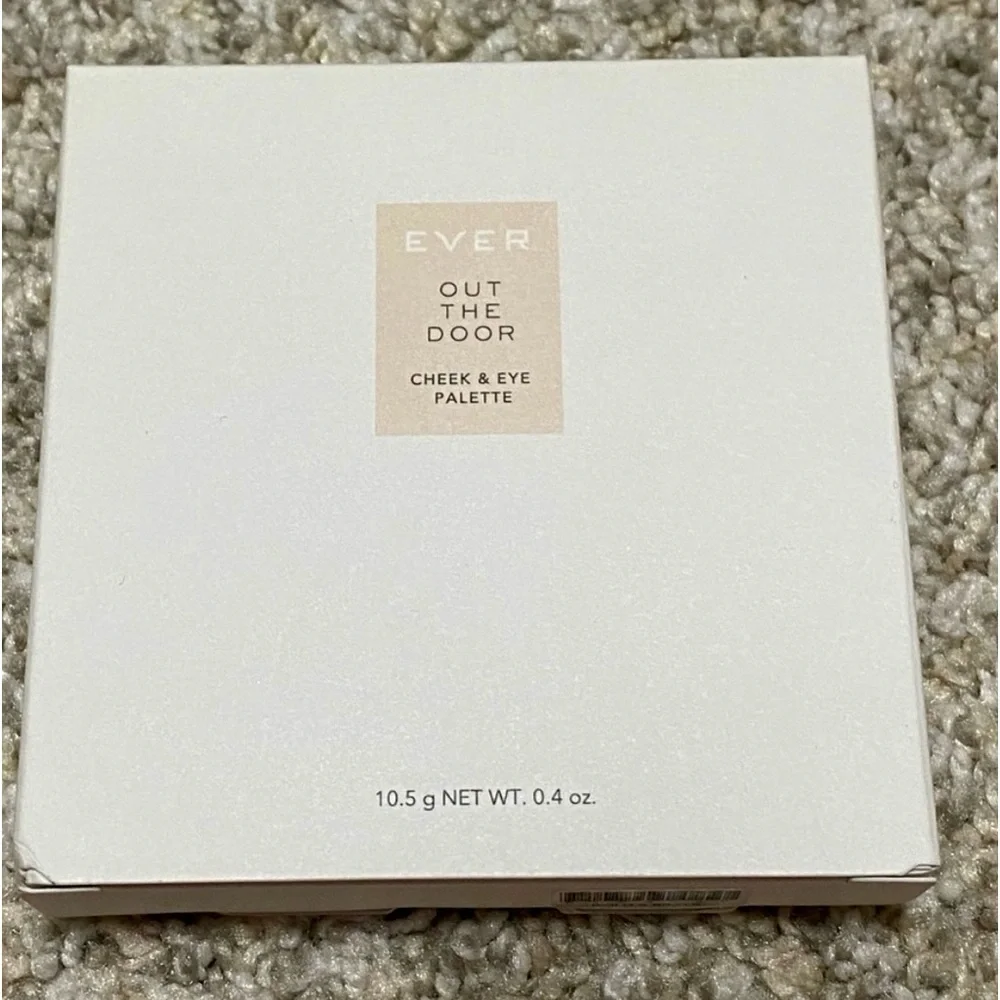 Ever Beauty ‘Out the Door’ 4 in 1 | Eye & Cheek Contour Pallet - NIB - $68